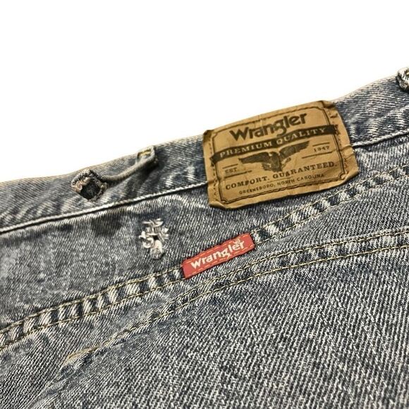 Wrangler Denim Jean Shorts Men’s 48” Waist 48 - Picture 3 of 4